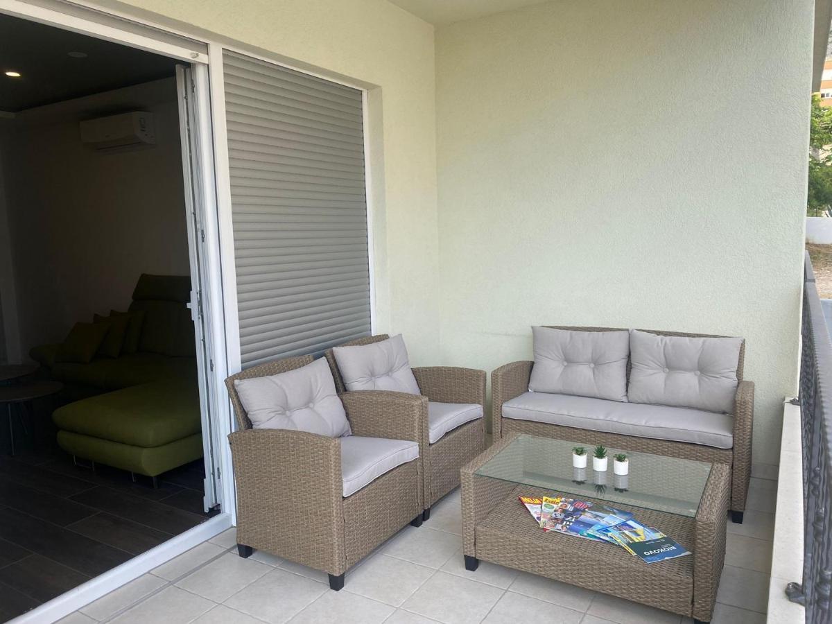 Modern New Apartment In Makarska Exterior photo